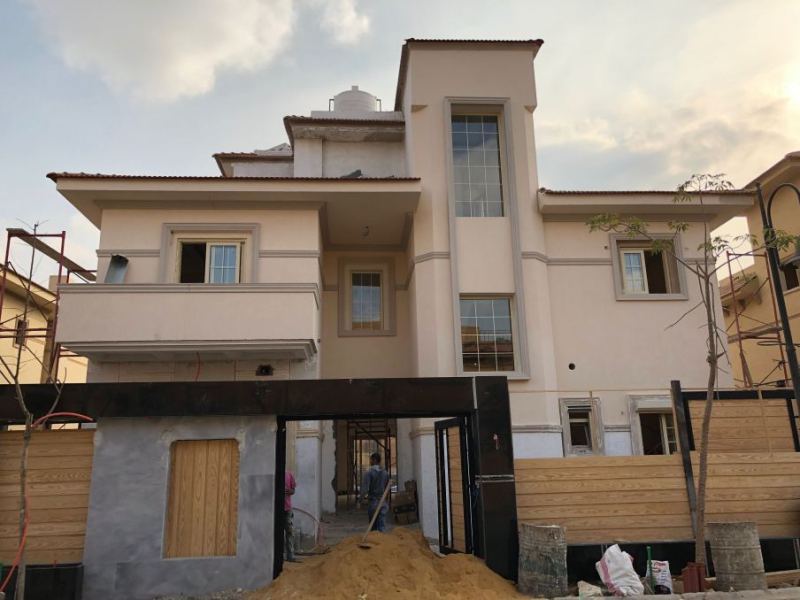 Moon Valley Residence
