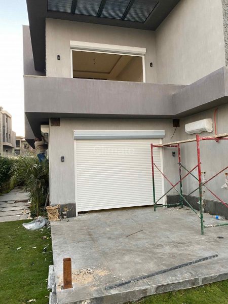 New Giza Rolling Shutter