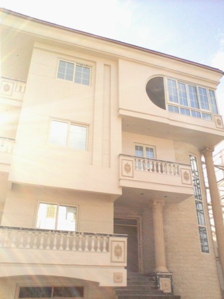 735917_526927144051100_886473209_o